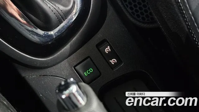 Renault QM3 2014 thumb 3