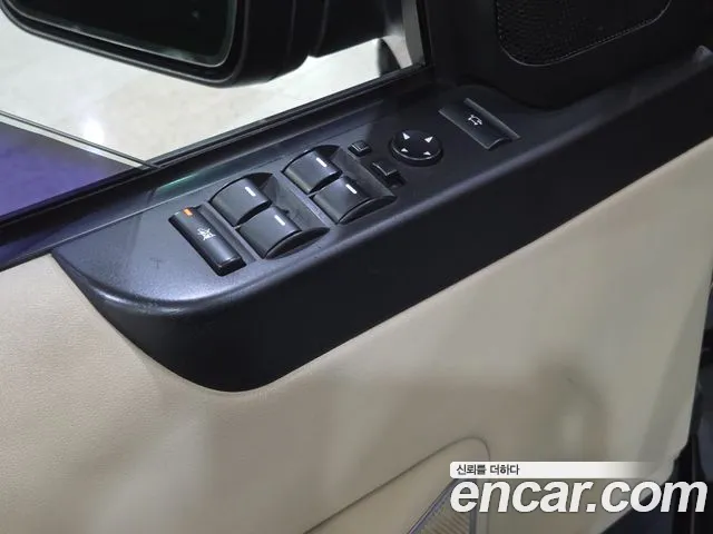 Land Rover Range Rover 2010 thumb 10