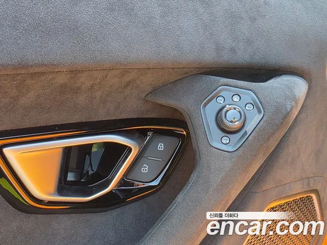 Lamborghini Huracan 2023 thumb 6