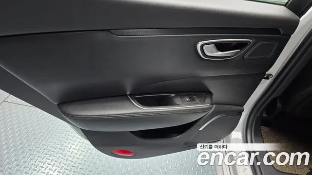 Renault SM6 2021 thumb 2