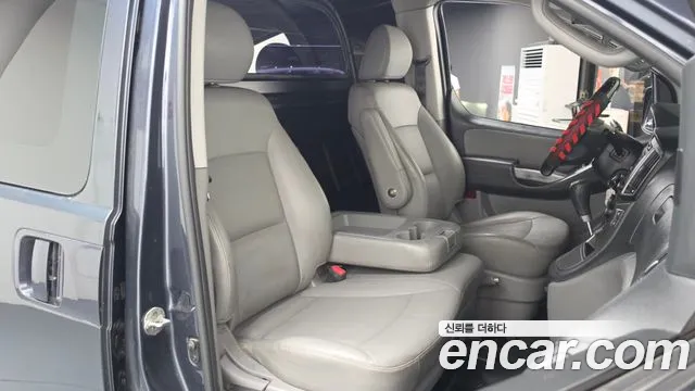 Hyundai Staria 2017 thumb 11
