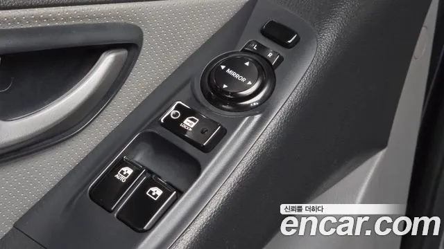Hyundai Staria 2017 thumb 7