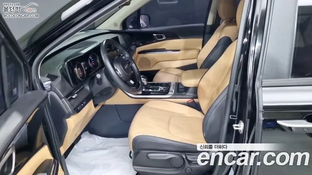 Kia Carnival 2021 thumb 6