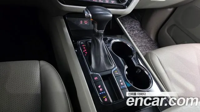 Kia Carnival 2019 thumb 9