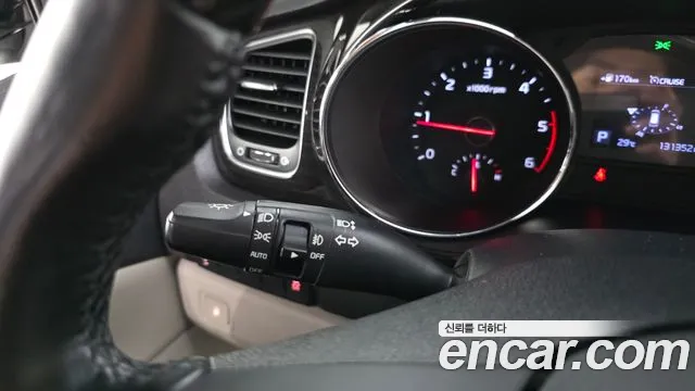 Kia Carnival 2019 thumb 3