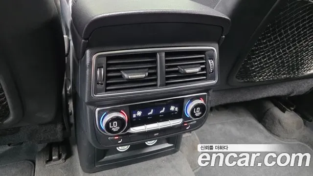 Audi Q7 2019 thumb 3