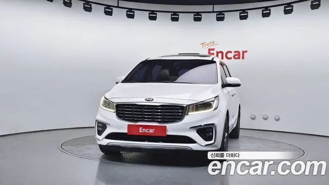 Kia Carnival 2018 thumb 6