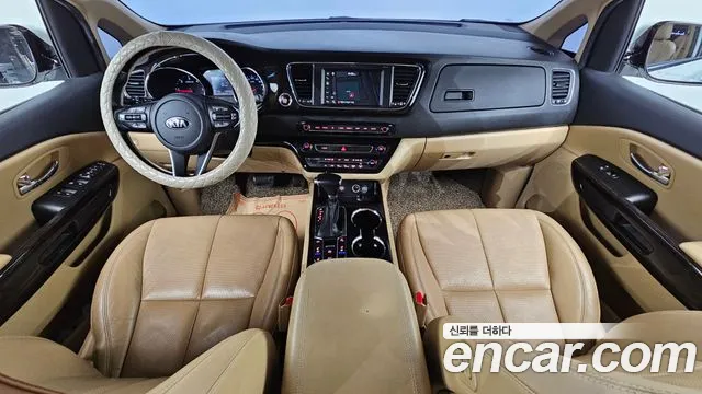 Kia Carnival 2018 thumb 9