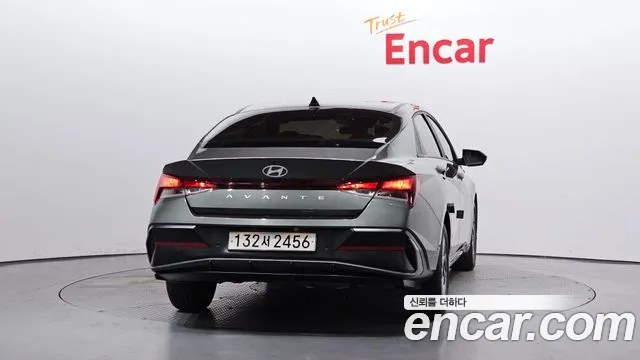 Hyundai Elantra 2023 thumb 4