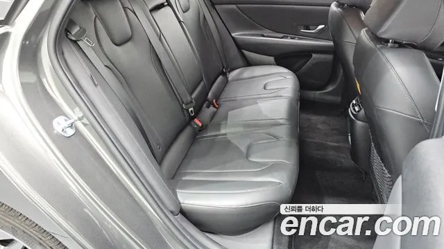 Hyundai Elantra 2023 thumb 8