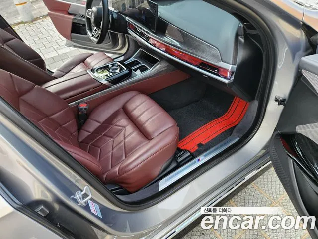BMW 7 серии 2023 thumb 10