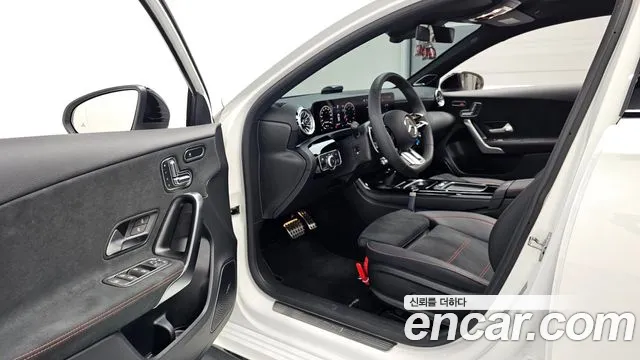 Mercedes-Benz A-Class 2026 thumb 2
