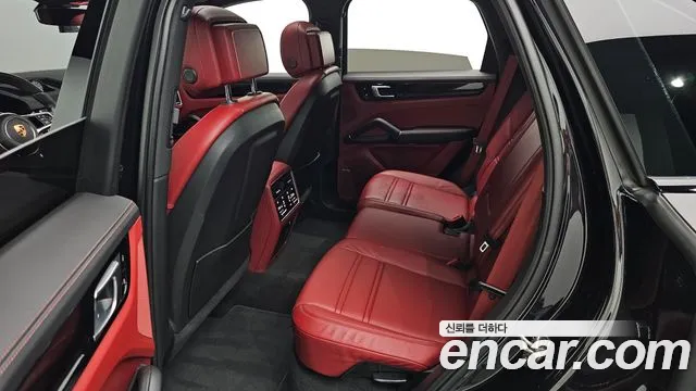 Porsche Cayenne 2020 thumb 12