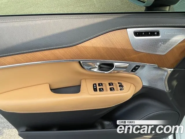 Volvo XC90 2020 thumb 3