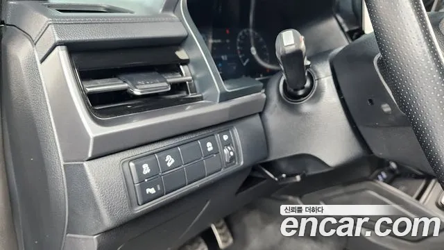 KGM Rexton 2023 thumb 3