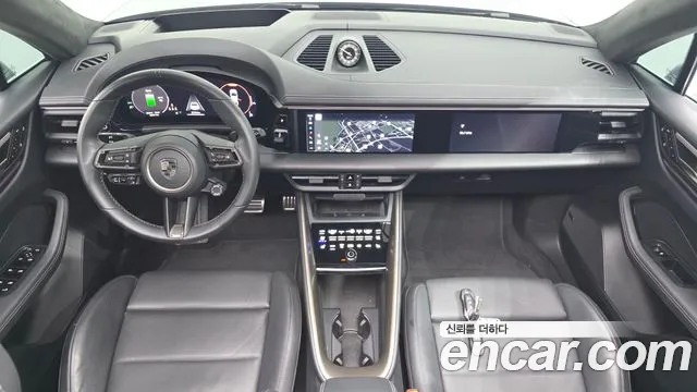 Porsche Macan EV 2025 thumb 8