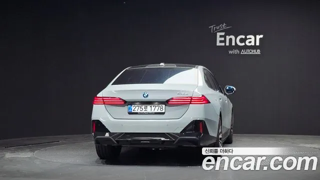 BMW 5 серии 2025 thumb 7