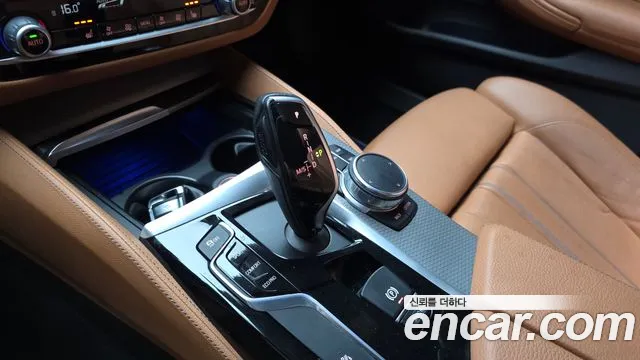 BMW 5 серии 2017 thumb 5