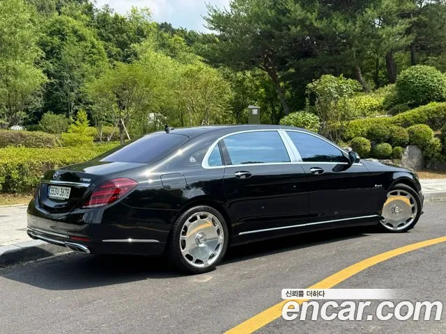 Mercedes-Benz S-Class 2016 thumb 11