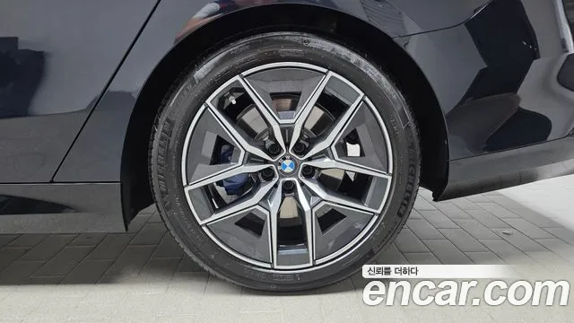 BMW 5 серии 2025 thumb 4