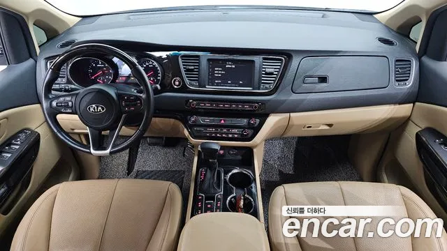 Kia Carnival 2019 thumb 5