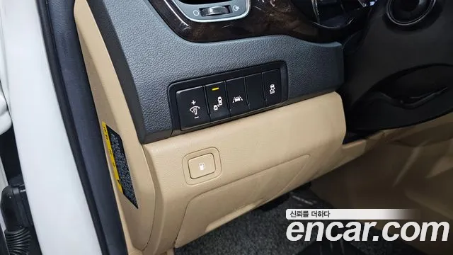 Kia Carnival 2019 thumb 12