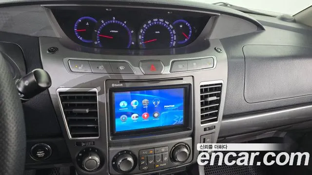 KGM Korando 2015 thumb 2