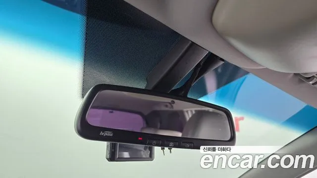 KGM Korando 2015 thumb 9