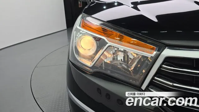 KGM Korando 2015 thumb 8
