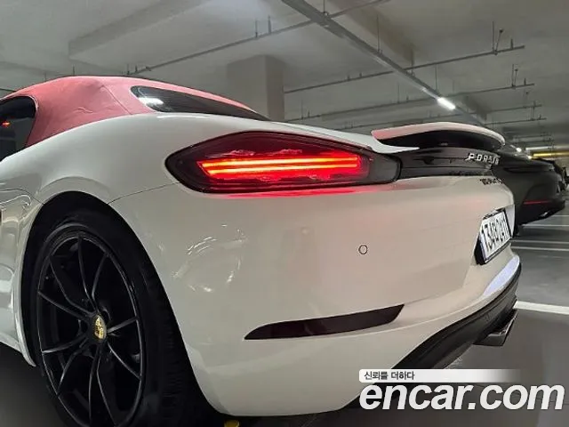 Porsche 718 Boxster 2018 thumb 8