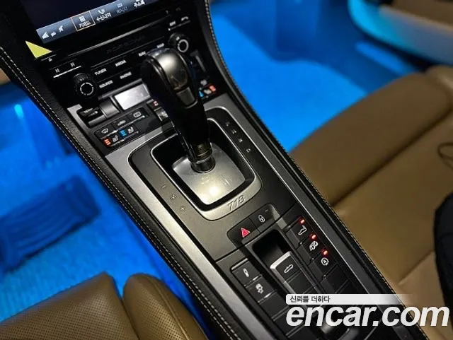Porsche 718 Boxster 2018 thumb 2