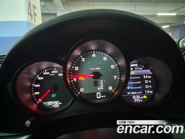 Porsche 718 Boxster 2018 thumb 5