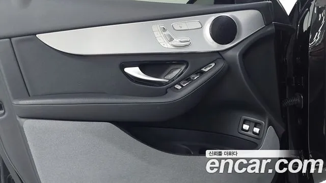 Mercedes-Benz GLC 2019 thumb 12