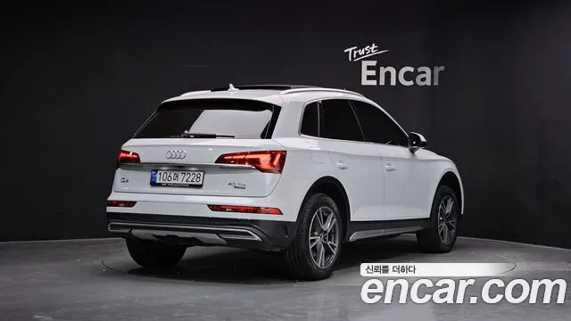 Audi Q5 2022 thumb 2