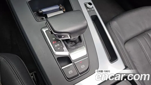 Audi Q5 2022 thumb 9