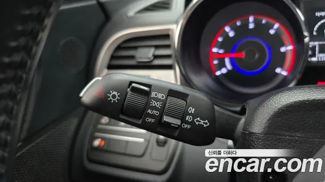 KGM Tivoli 2016 thumb 7
