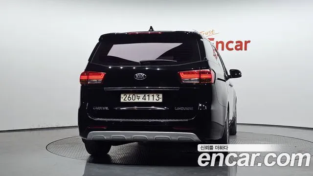 Kia Carnival 2017 thumb 5