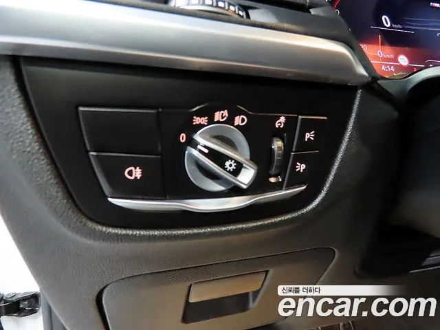 BMW X4 2023 thumb 6