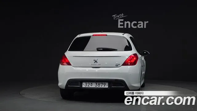 Peugeot 308 2013 thumb 10