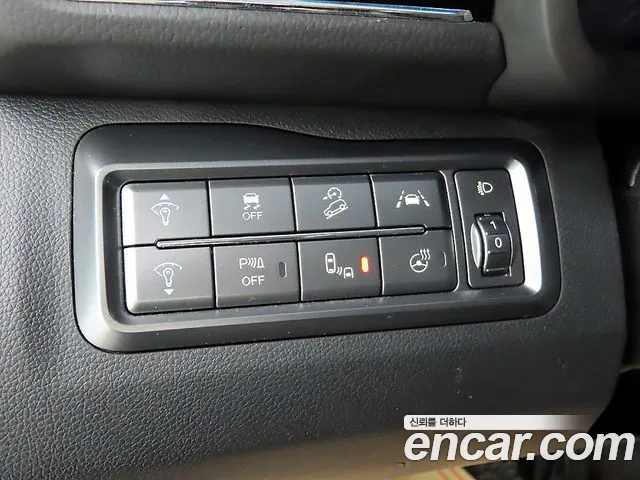 KGM Tivoli 2021 thumb 3