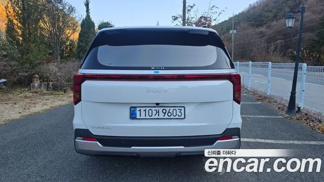 Kia Carnival 2025 thumb 11
