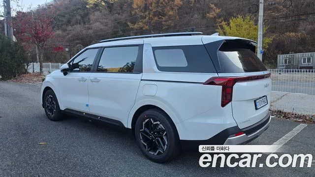 Kia Carnival 2025 thumb 6