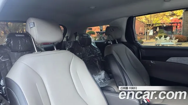 Kia Carnival 2025 thumb 3