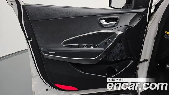 Hyundai Santafe 2015 thumb 6