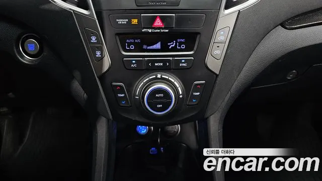 Hyundai Santafe 2015 thumb 9