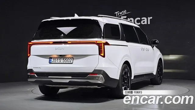 Kia Carnival 2024 thumb 5