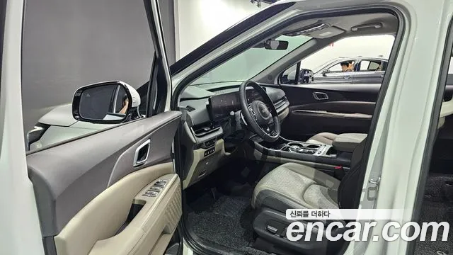 Kia Carnival 2024 thumb 10