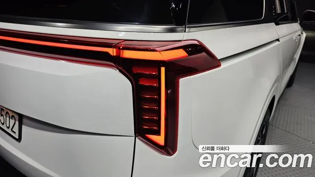 Kia Carnival 2024 thumb 11