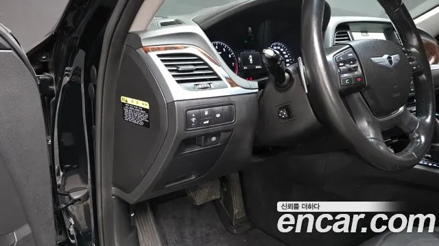 Hyundai Genesis 2014 thumb 2