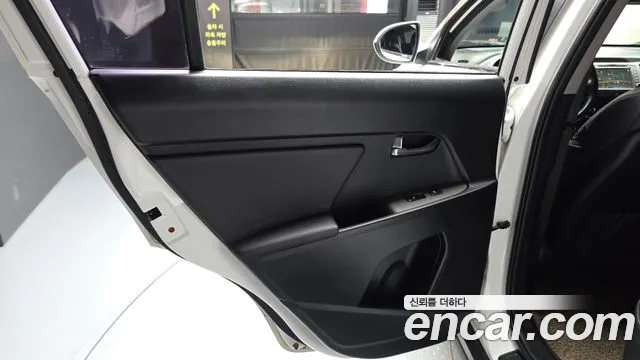 Kia Sportage 2015 thumb 4